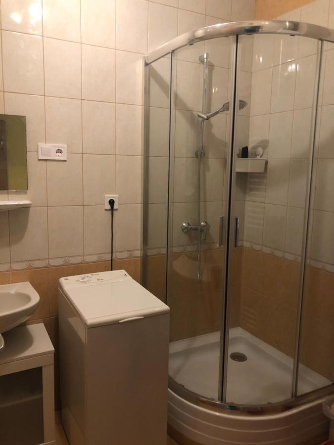Galeria Deluxe Apartman Mezőkövesd Buitenkant foto